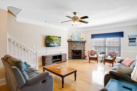 1725 Watercrest Way D, Young Harris, Georgia 30582, USA