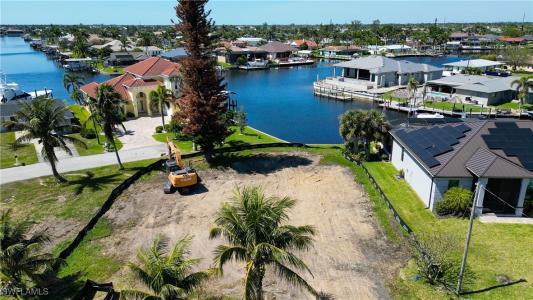 4964 Seville Court, Cape Coral, 佛羅里達州 33904, 美國