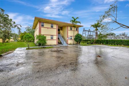 825 SW 10th St, Hallandale Beach, Floride 330009, États-Unis
