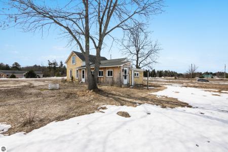 17140 Honor Highway, Interlochen, 미시건 49643, 미국