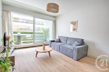 Paris, Île-de-France 75007, Pháp