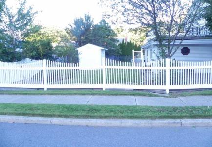 1 Lamker Court, Little Ferry, New Jersey 07643