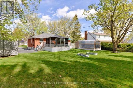 201 WADE AVENUE, Renfrew, 安大略省 K7V 2N3, 加拿大