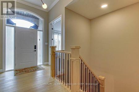 6 ASPEN CIRCLE, Thames Centre, Ontario N0M 2P0, Canada