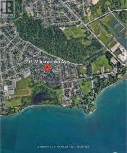 211 MADAWASKA AVENUE, Oshawa (lakeview), אונטריו L1J 1E6, קנדה 