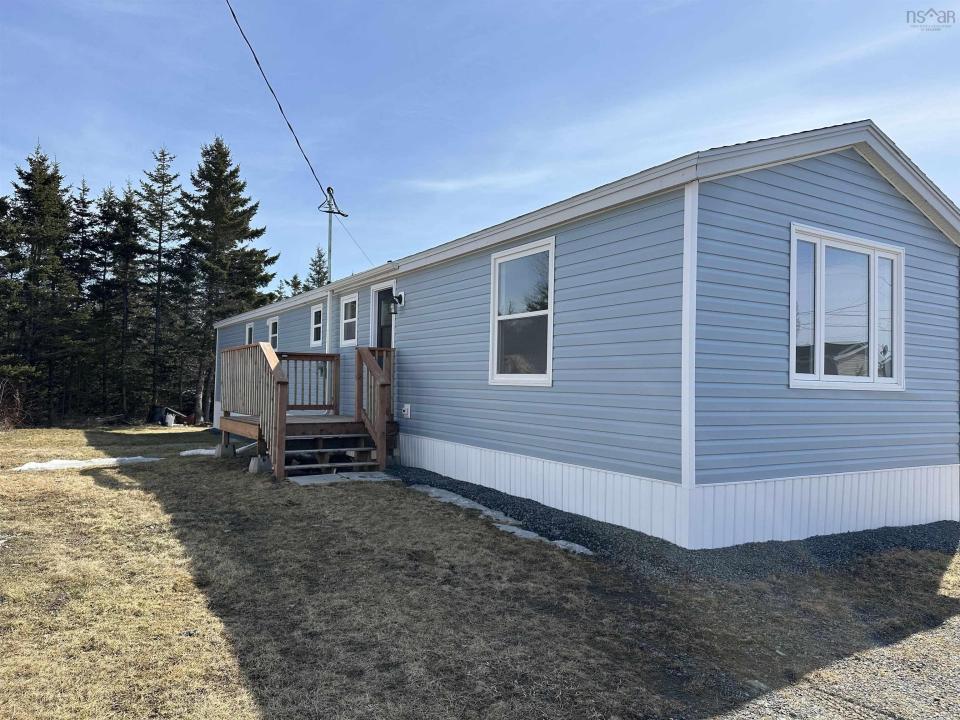 11 SMITH LANE, Watt Section, Nova Scotia B0J 3B0, Canada