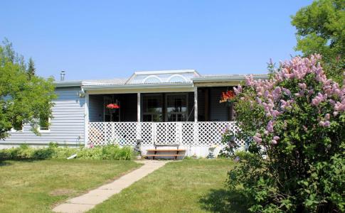 33009 RANGE ROAD 55, Rural Mountain View County, Alberta T0M 1X0, Canada