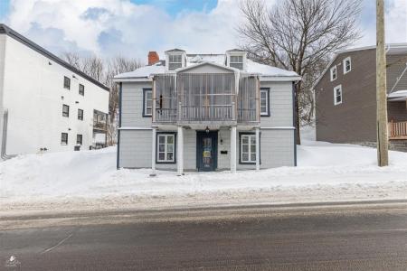 186 Rue St-Joseph, Lévis (Desjardins), Québec G6V 1C9, Canada