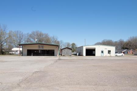 2100 & 2102, Clarkville, Arkansas 72830, USA