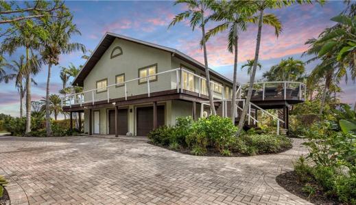 1307 Isabel DR, SANIBEL, Florida 33957