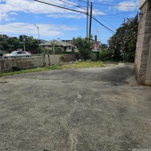 2548 N School Street, Honolulu, Hawaii 96819, USA