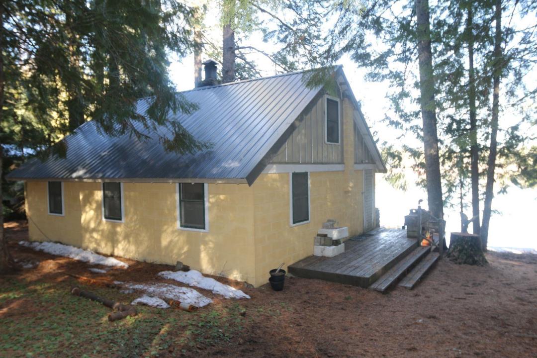 481 Davis Lake Rd, Usk, Washington 99180, USA