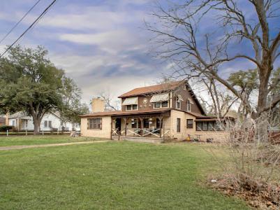 708 11th E, Cameron, Texas 76520
