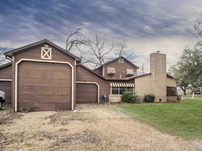708 11th E, Cameron, Texas 76520