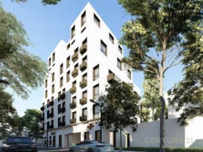 Ali Demi, Tirana, Albania