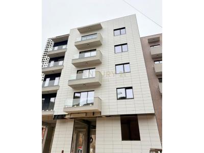 Liqeni i Thatë, Tirana, Albania