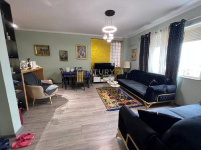 21 Dhjetori, Tirana, Albania