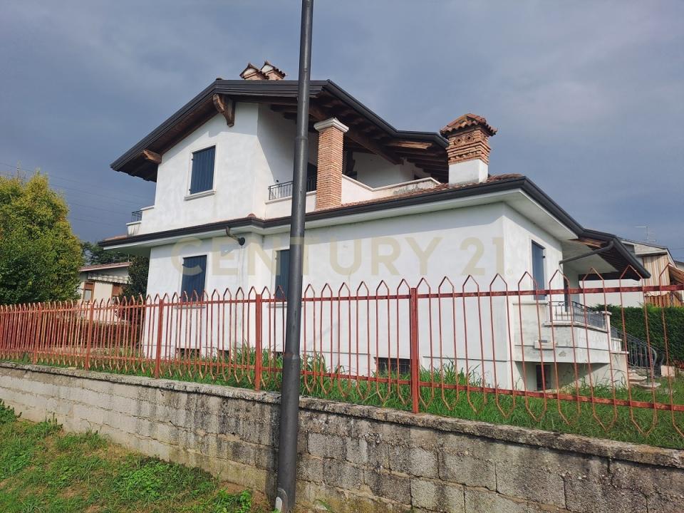 Via Villa Trezza, Caldiero, Veneto 37042, Italia