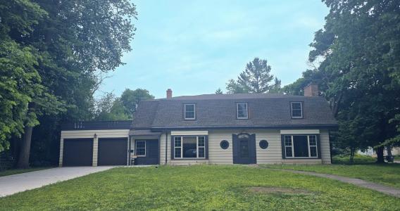 1203 Hewitt Street, Neenah, Wisconsin 54956, USA