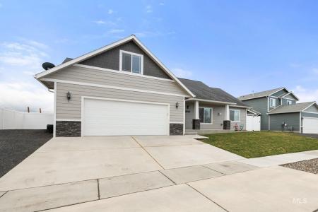 1722 Pioneer Drive, Lewiston, Idaho 83501