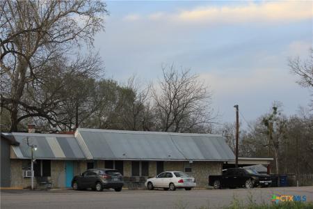 2410 W Kingsbury Street, Seguin, Texas 78155, USA