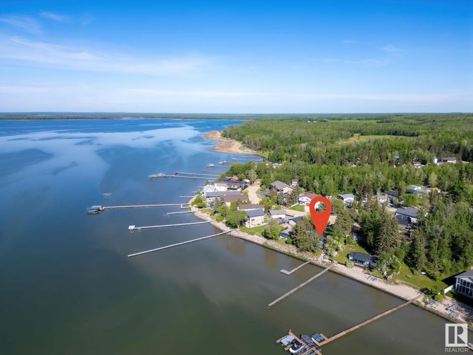 809 8 STREET, Rural Lac Ste. Anne County, Alberta T0E 1A0, Canada