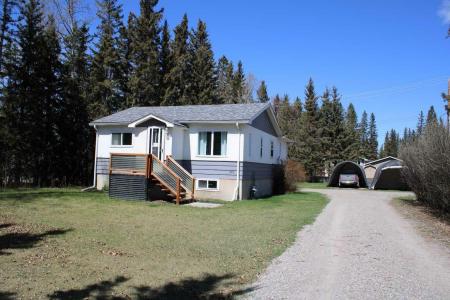 920 MAIN AVENUE E, Sundre, Alberta T0M 1X0, Canada