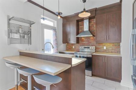 112 Rue Champlain, Saint-Jean-sur-Richelieu, Québec J3B 6V3, Canada