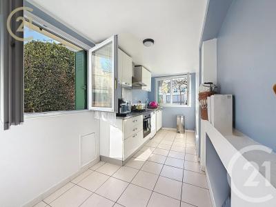 Bondy, Isla De Francia 93140, Francia