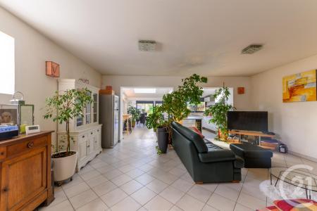 Claye Souilly, Île-de-France 77410, Francja