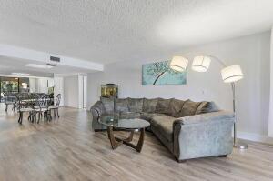 16475 Golf Club Road Unit# 207, Weston, 佛罗里达州 33326, 美国