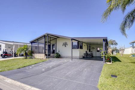 3051 Shady Creek Drive, Wesley Chapel, Florida 33543, USA