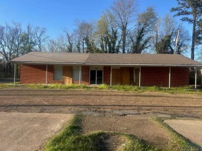 307 E Pinecrest, Marshall, 德克薩斯州 75670, 美國