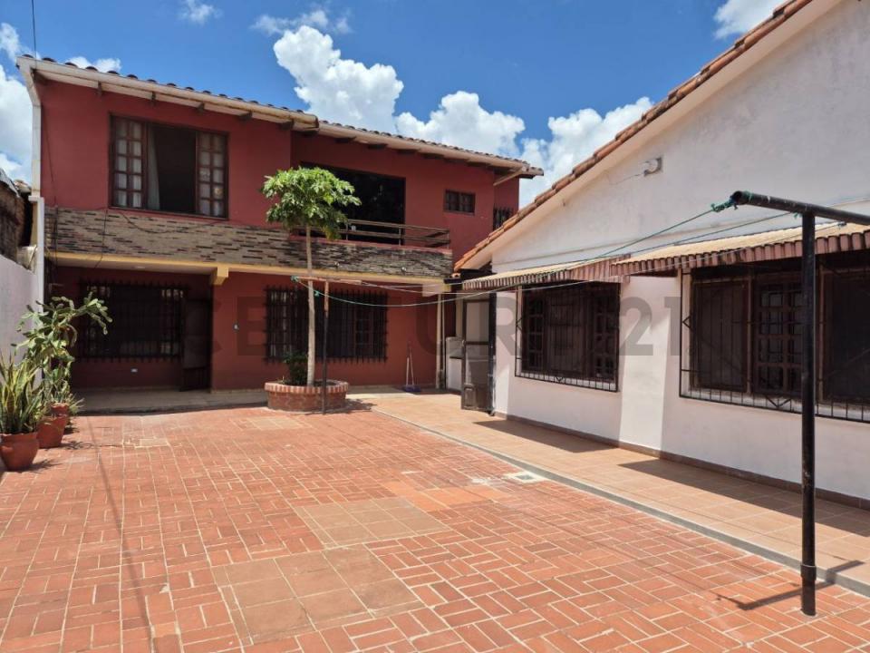 av. mutualista barrio magisterio Calle Agustin Gutierrez 3015, Norte, Santa Cruz 0000, 玻利維亞