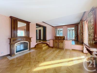 Epernay, Champagne-Ardenne 51200, France