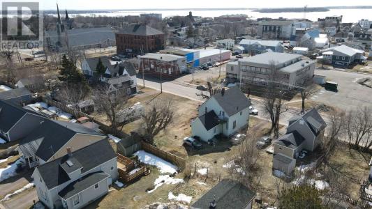 341 NOTRE DAME STREET, Summerside, 艾德華王子島 C1N 1S4, 加拿大