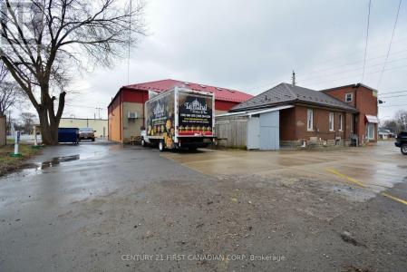 1680 DUNDAS STREET EAST, London East (east H), Ontario N5W 3C4, Kanada