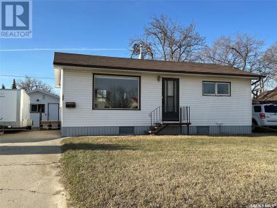 914 GEORGE STREET, Estevan, Saskatchewan S4A 1M6, Canada