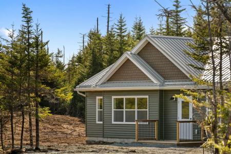 10588 HIGHWAY 7, Oyster Pond, Nouvelle-Écosse B0J 2L0, Canada
