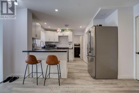 103 KING STREET, Kincardine, オンタリオ N0G 2T0, カナダ