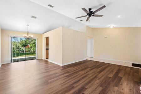 1563 40th Street, West Palm Beach, Floride 33407, États-Unis