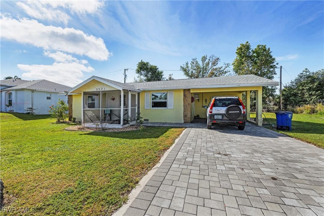 5571 Avenue D, Bokeelia, Florida 33922, USA