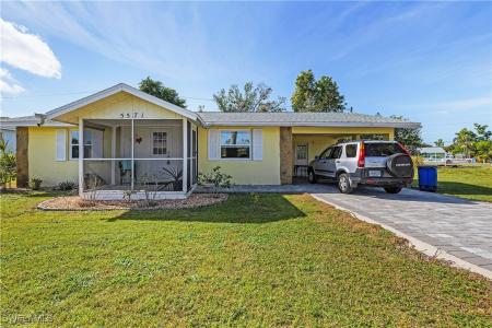 5571 Avenue D, Bokeelia, Florida 33922, USA