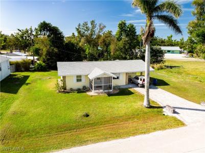 5571 Avenue D, Bokeelia, Florida 33922, USA