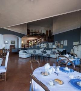 manzella, Aci Castello, Sicilia 95021, Italy