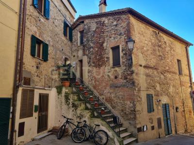 Via Volterra, Cinigiano, Toscana 58044, Italie