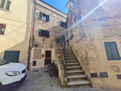 Via Volterra, Cinigiano, Toscana 58044, Italien