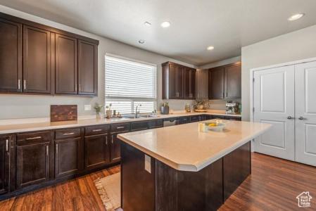4712 W SOUTH JORDAN PKWY S, South Jordan, Utah 84009, USA
