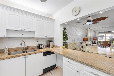 5660 SW 3 Place #116, Margate, Floride 33068, États-Unis