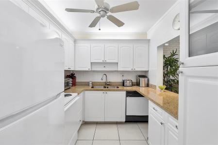 5660 SW 3 Place #116, Margate, Floride 33068, États-Unis